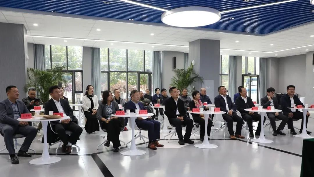 1737016773890390.png 640 (1).png